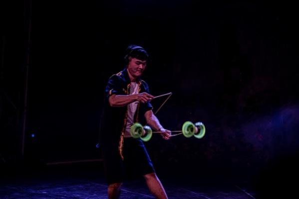 Aquarela, Circo de Papel
